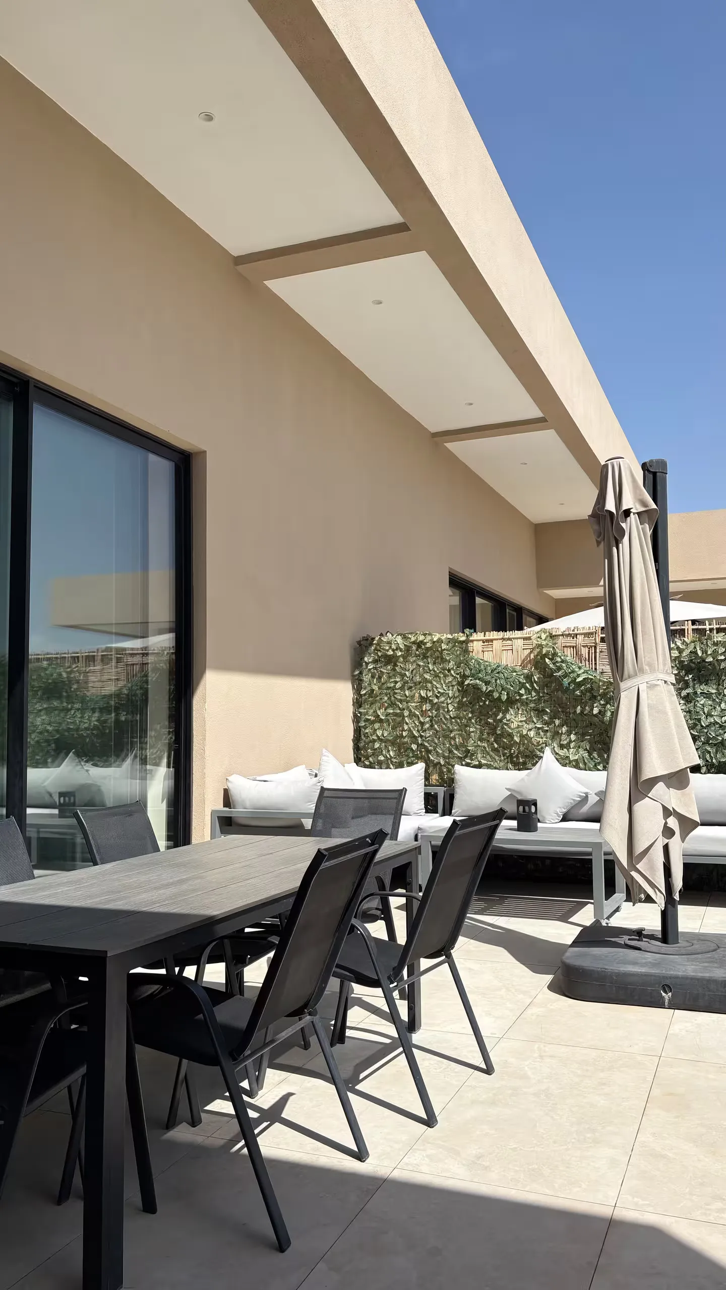 Villa Patchouli - Espace Repas Extérieur et Salon de Jardin